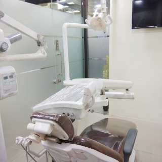  Dr. Maitry M. Shah Dental Clinic & Implant Center 