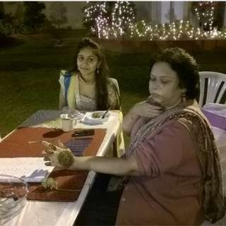 Sonal Parikh Tarot Card Reader